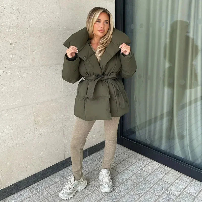 Illyria: elegancka kurtka puchowa