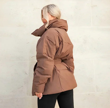 Illyria: elegancka kurtka puchowa