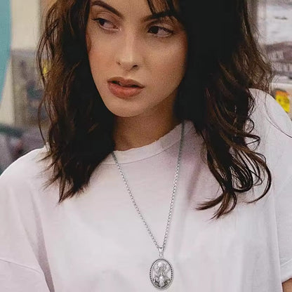 ✨ Naszyjnik Muse Księżycowej – 🌙 Vintage-Owalny Wisiorek dla nowoczesnej Bogini 💫